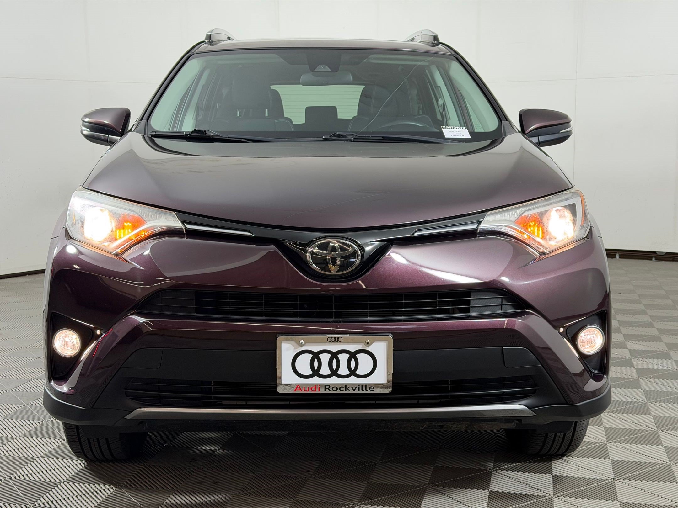 Used 2018 Toyota RAV4 XLE w/ Plus Extra Value Package AWD/4WD image 6