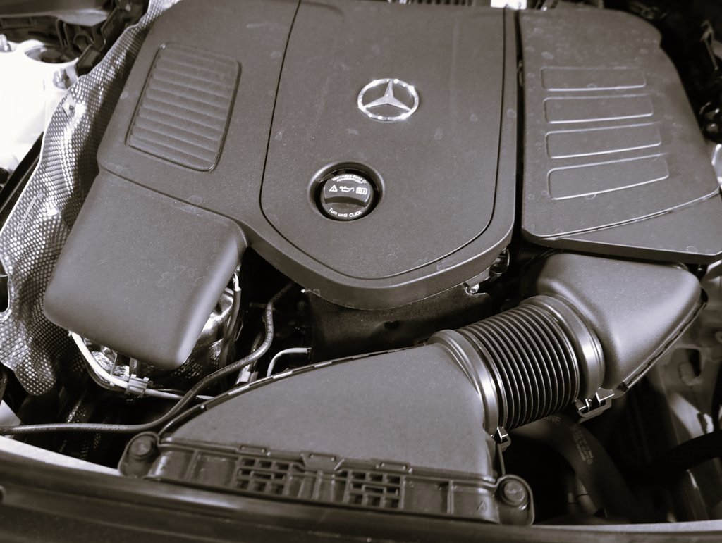 Certified 2025 Mercedes-Benz GLC 300 4MATIC image 54