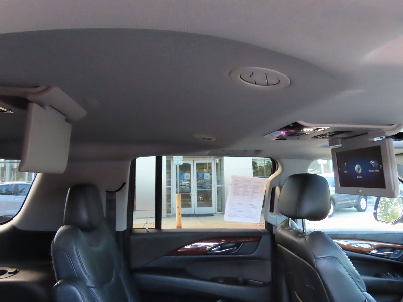 Used 2020 Cadillac Escalade ESV Premium Luxury image 28