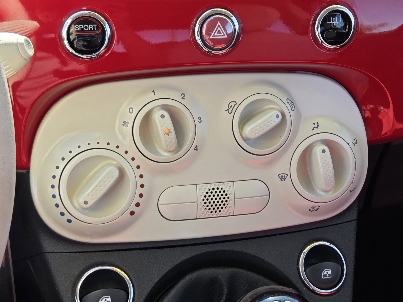 Used 2016 FIAT 500 Pop image 20