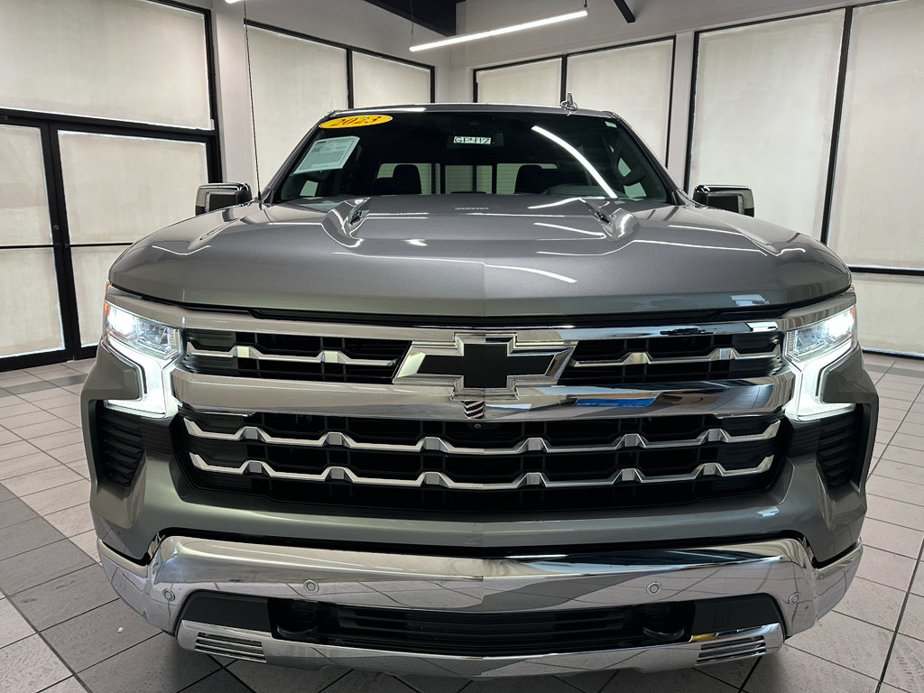 Used 2023 Chevrolet Silverado 1500 LTZ w/ LTZ Convenience Package II AWD/4WD image 14