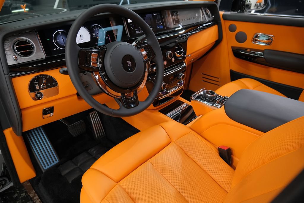 Used 2025 Rolls-Royce Phantom Sedan RWD image 66
