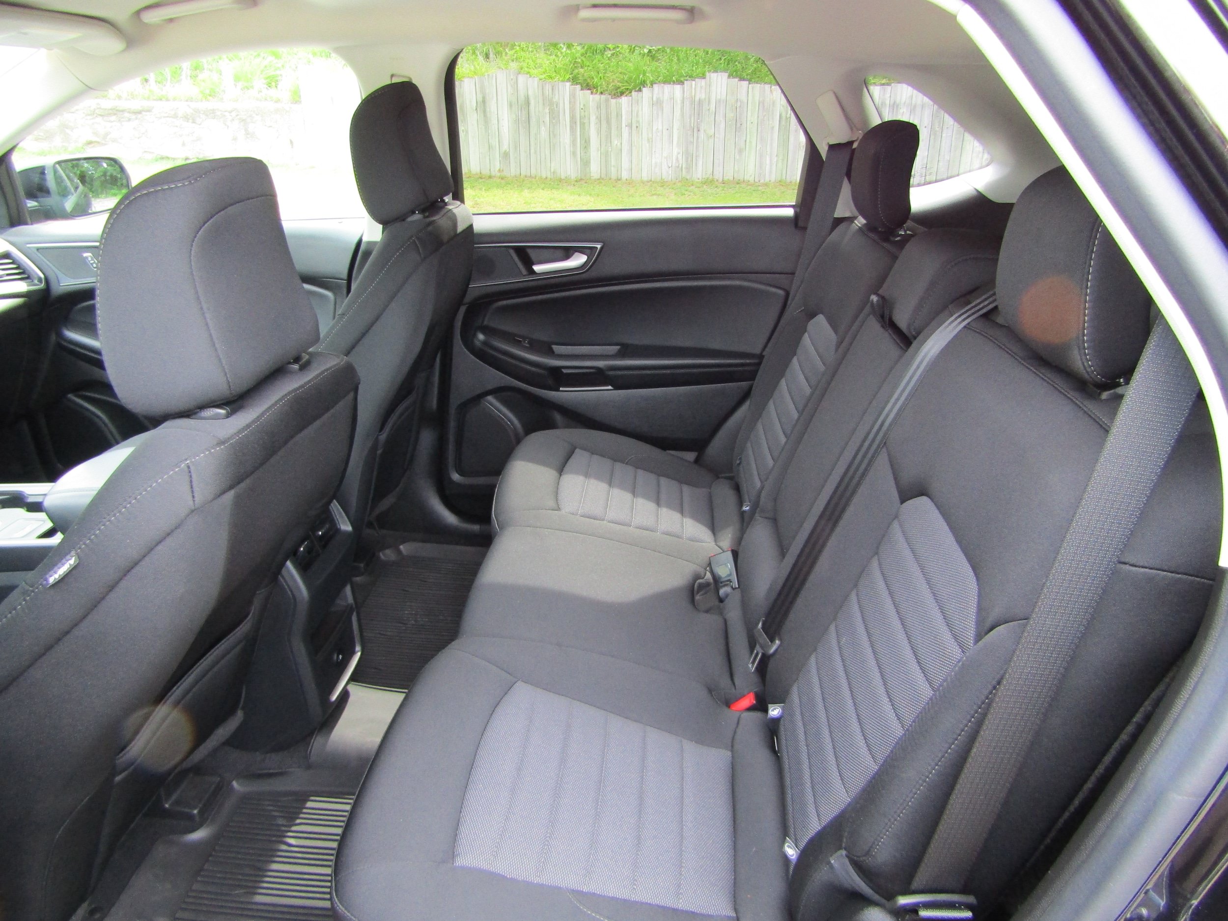Used 2024 Ford Edge SE w/ Black Appearance Package AWD/4WD image 13