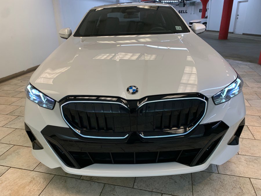 Used 2024 BMW 530i xDrive w/ M Sport Package AWD/4WD image 3