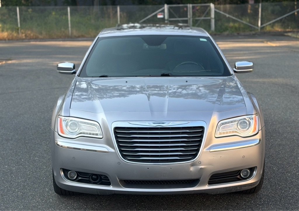 Used 2014 Chrysler 300 C w/ Beats Audio Group AWD/4WD image 2