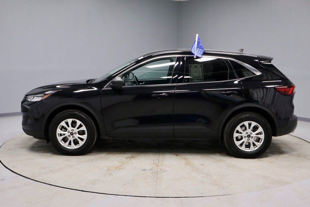 Certified 2023 Ford Escape Active image 9