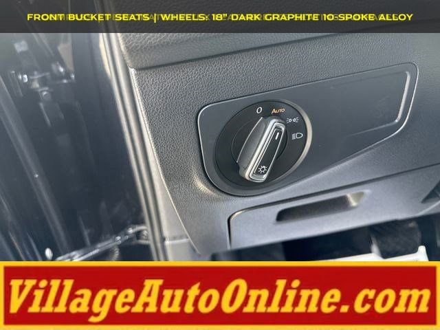 Used 2022 Volkswagen Tiguan SE w/ Panoramic Sunroof Package AWD/4WD image 17