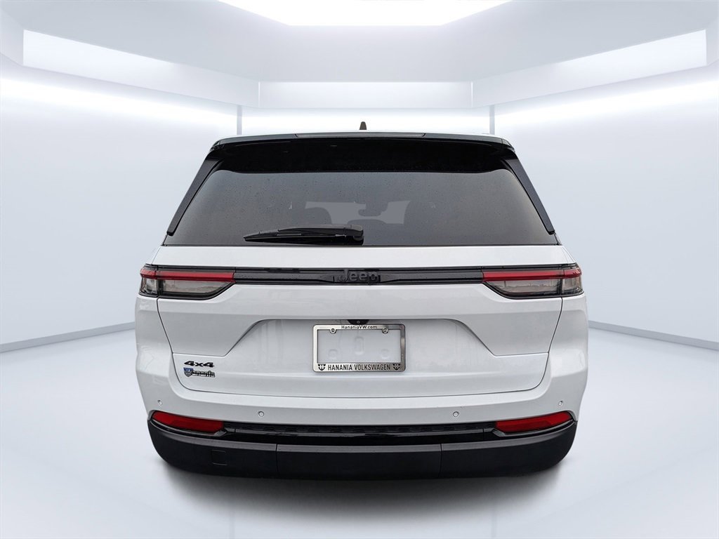 Used 2023 Jeep Grand Cherokee Altitude image 4