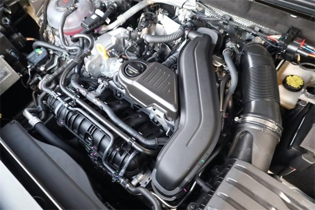 New 2025 Volkswagen Taos SE image 25