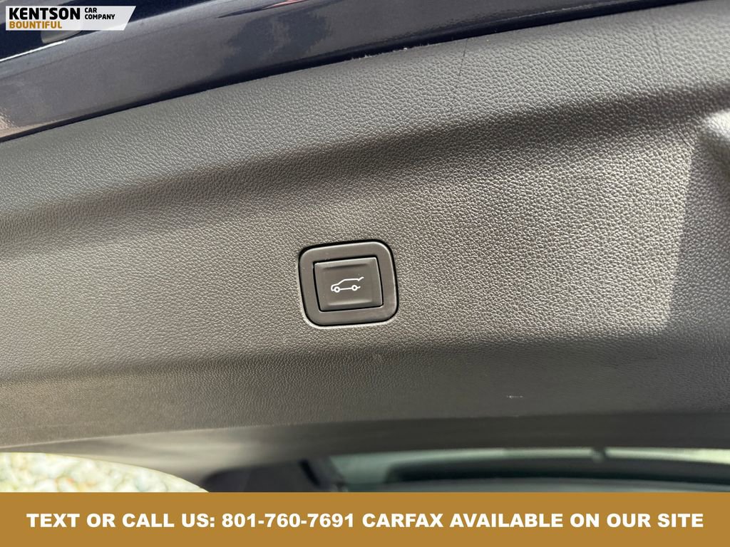 Used 2025 Cadillac Escalade ESV Sport w/ LPO, ONYX Package image 45