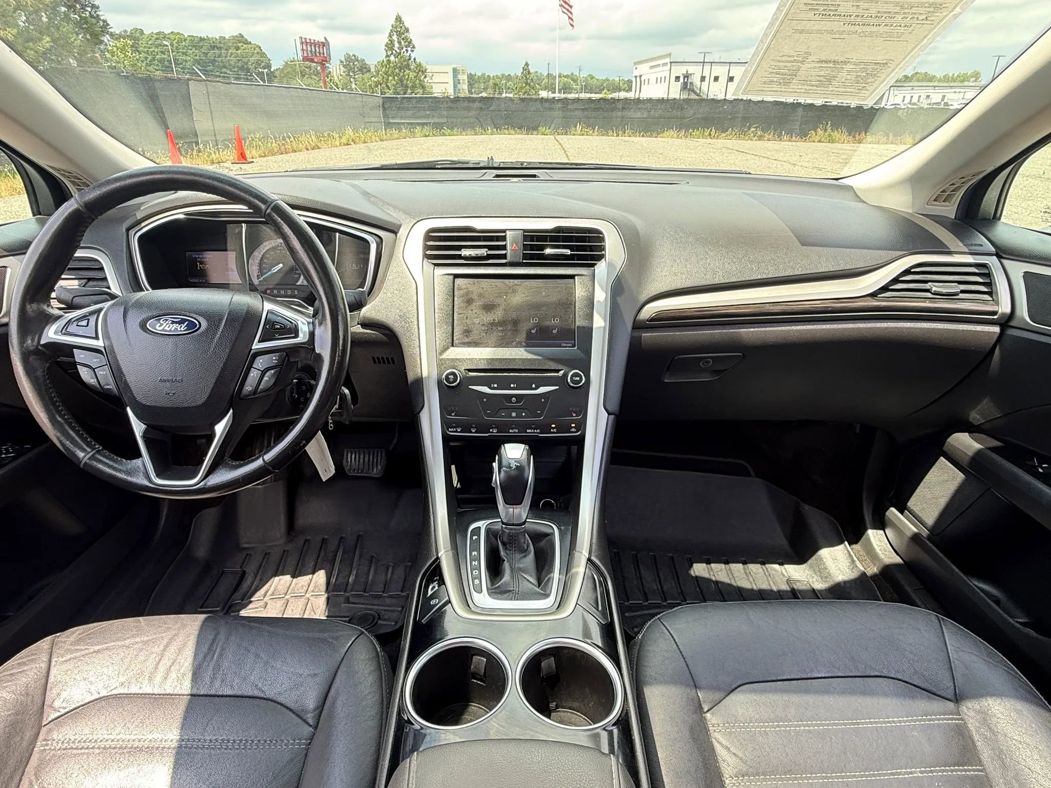 Used 2013 Ford Fusion SE FWD image 3