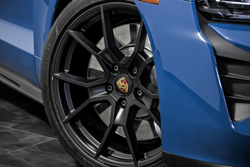 Used 2023 Porsche Taycan GTS AWD/4WD image 3