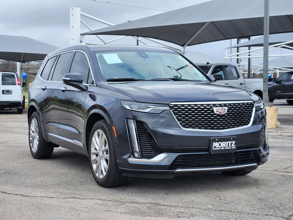 Used 2023 Cadillac XT6 Premium Luxury w/ Technology Package image 3