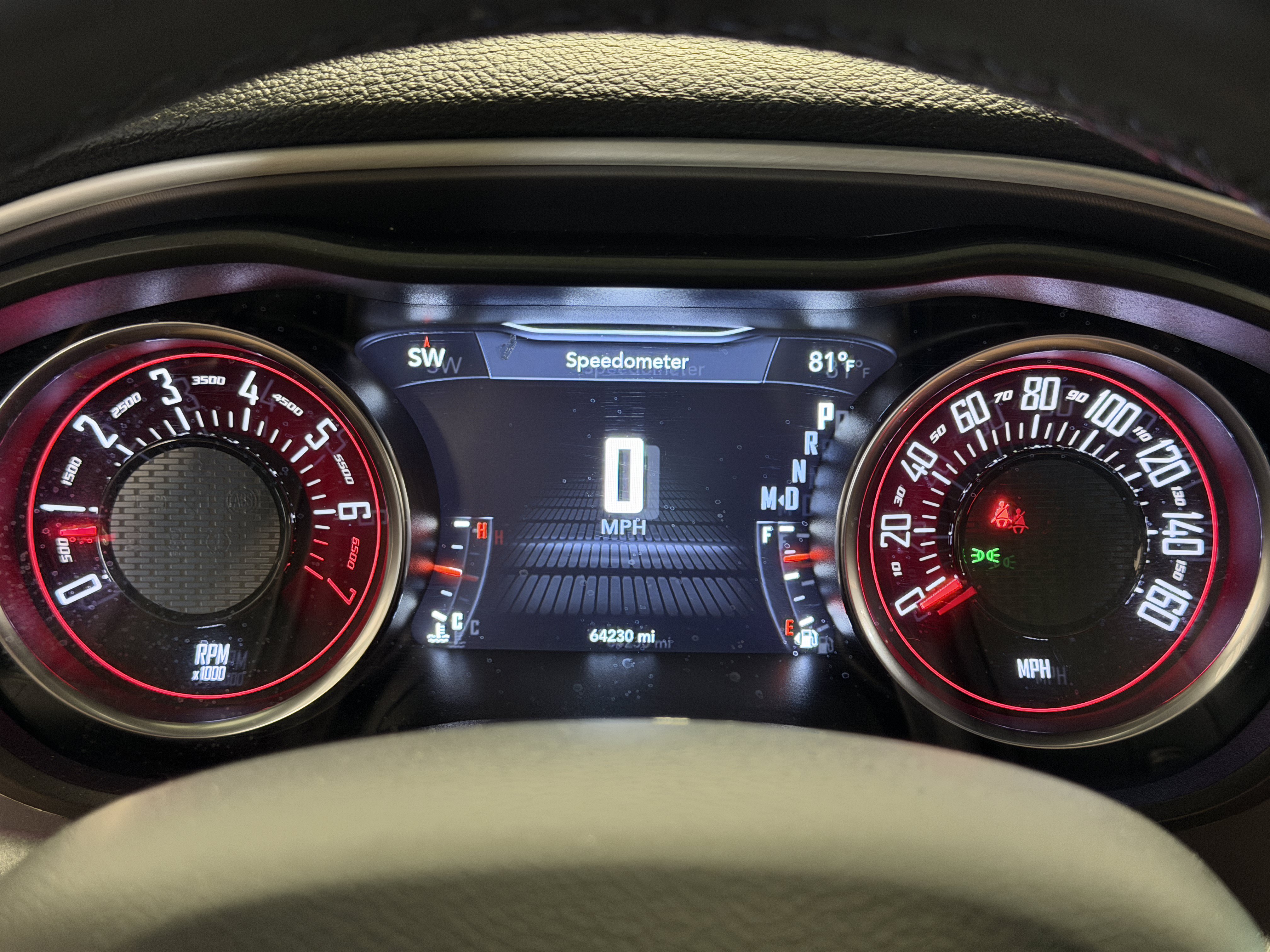 Used 2022 Dodge Challenger SXT w/ Driver Convenience Group RWD image 15