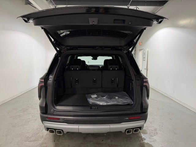 New 2026 Chevrolet Traverse LT w/ Driver Confidence Package image 7