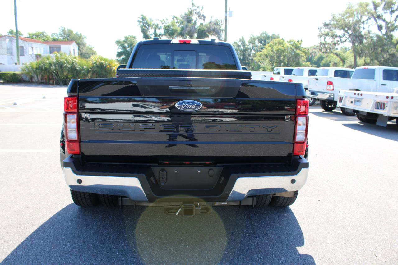 Used 2022 Ford F350 Lariat w/ Lariat Ultimate Package AWD/4WD image 6