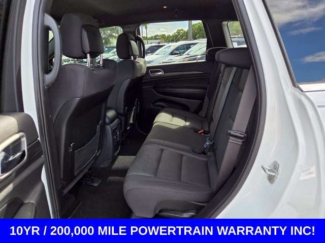 Used 2020 Jeep Grand Cherokee Laredo w/ 18" Wheel & 8.4" Radio Group RWD image 11