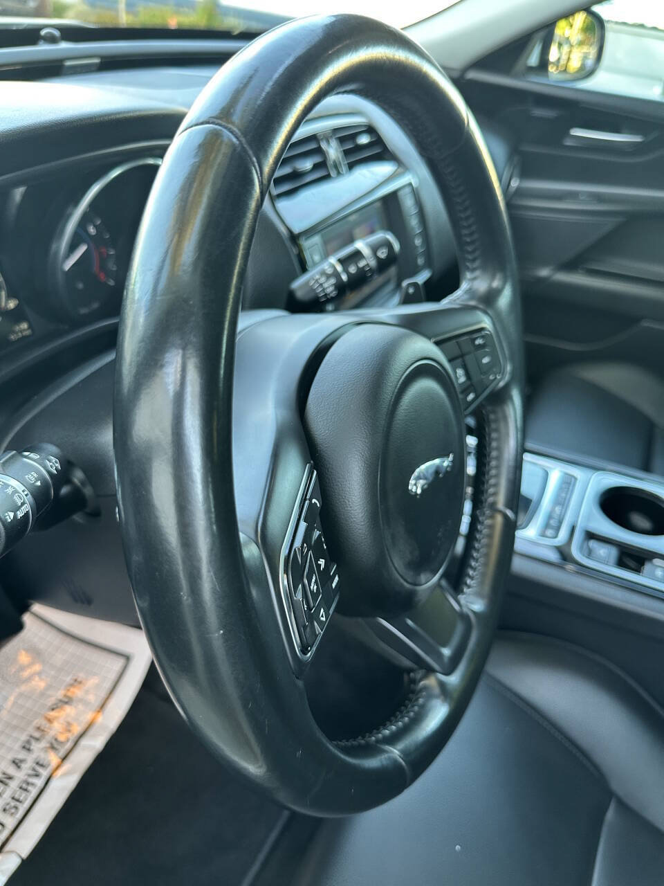 Used 2017 Jaguar XE Premium RWD image 17