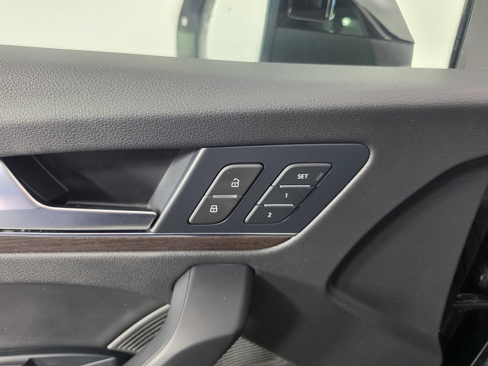 Used 2024 Audi Q5 2.0T Premium Plus AWD/4WD image 19