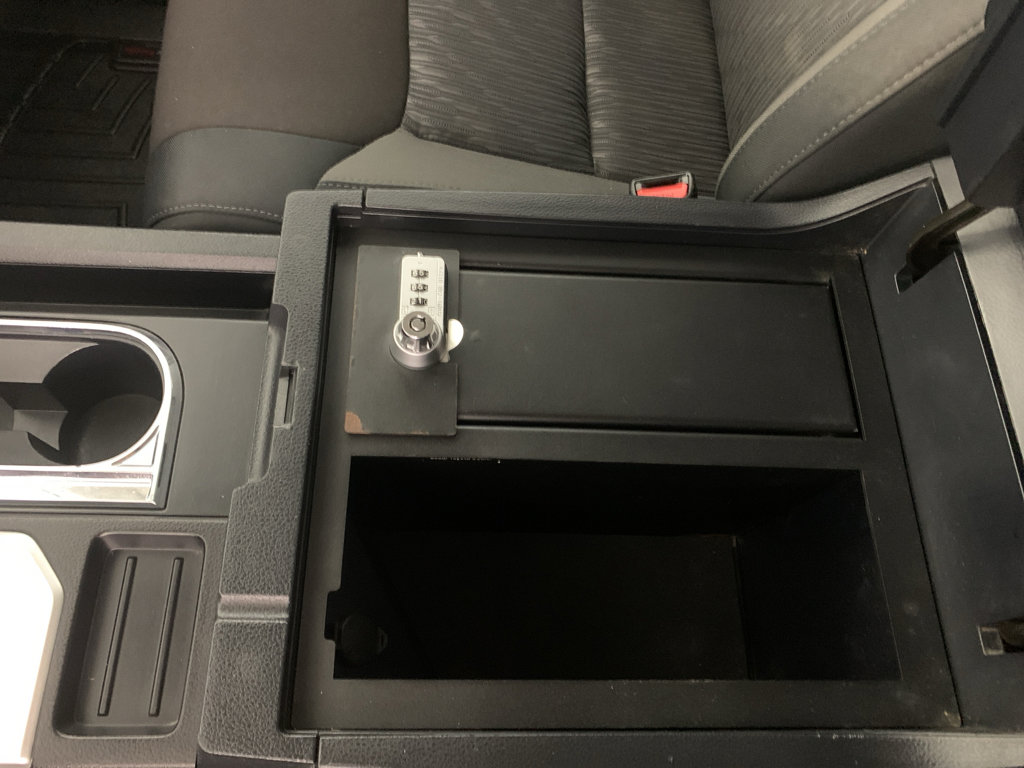 Used 2018 Toyota Tundra SR5 w/ SR5 Upgrade Package AWD/4WD image 28