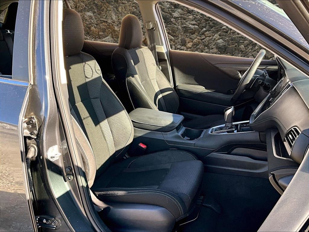 Used 2024 Subaru Outback Premium image 6