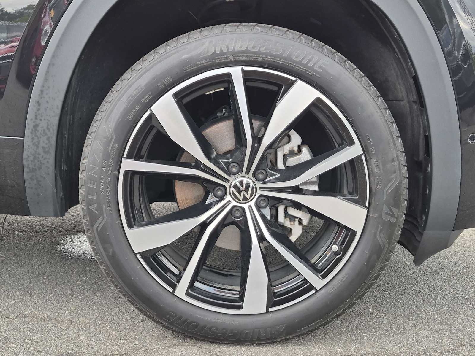 Used 2024 Volkswagen Atlas SEL Premium R-Line AWD/4WD image 14