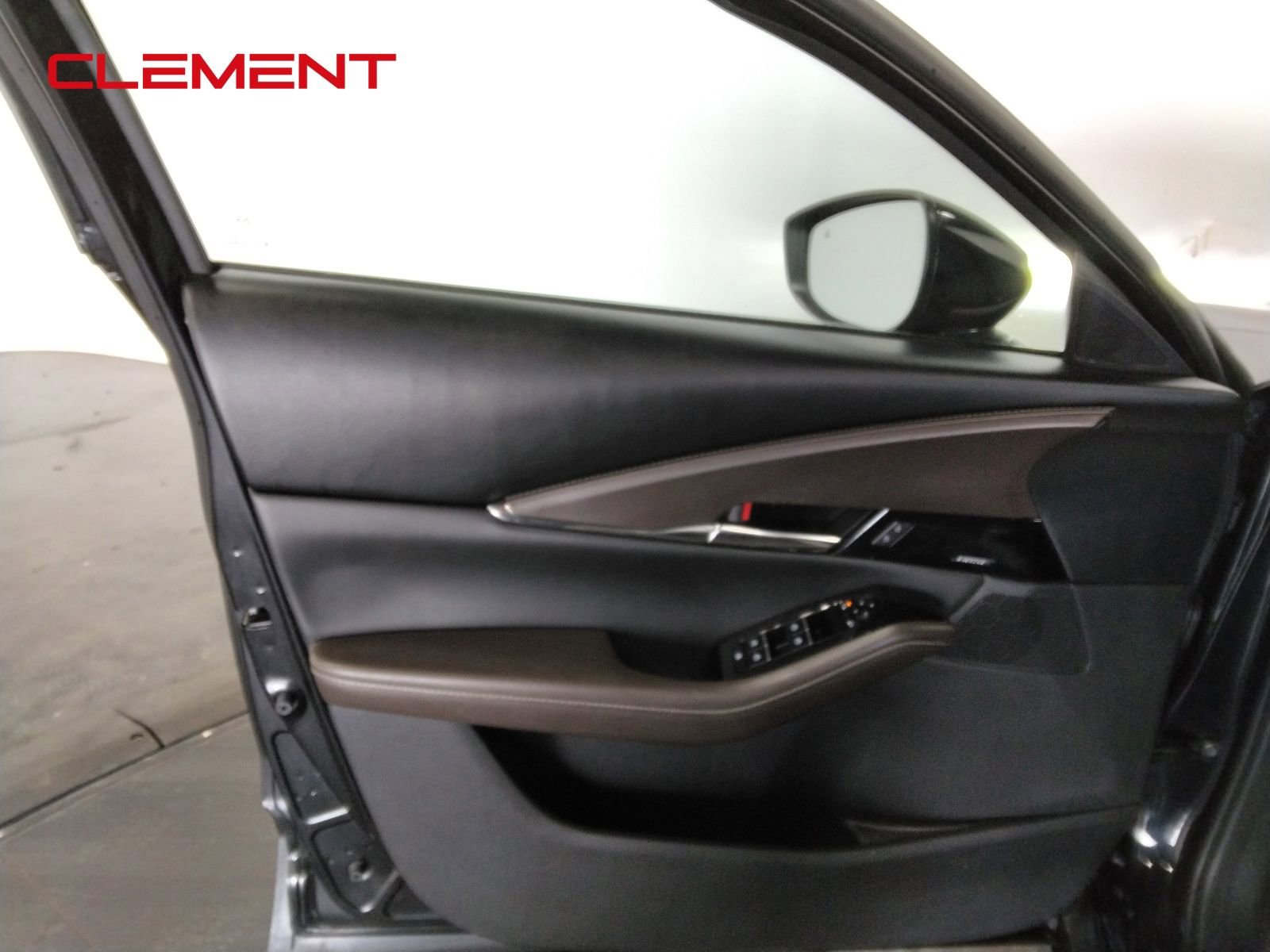 Used 2024 MAZDA CX-30 AWD 2.5 S w/ Premium Package image 28