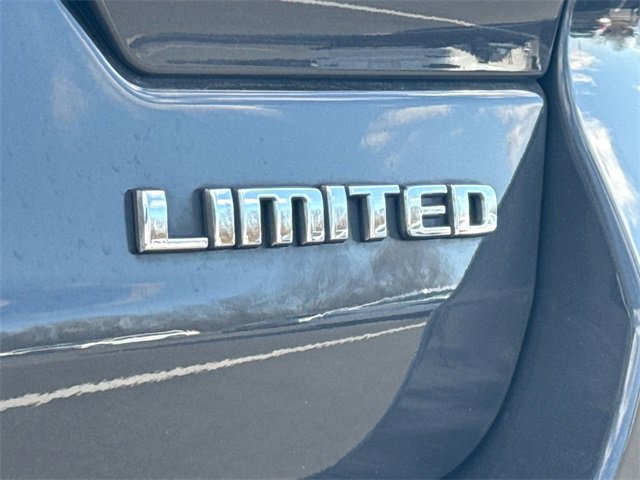 Used 2023 Jeep Grand Cherokee Limited w/ Luxury Tech Group II image 21