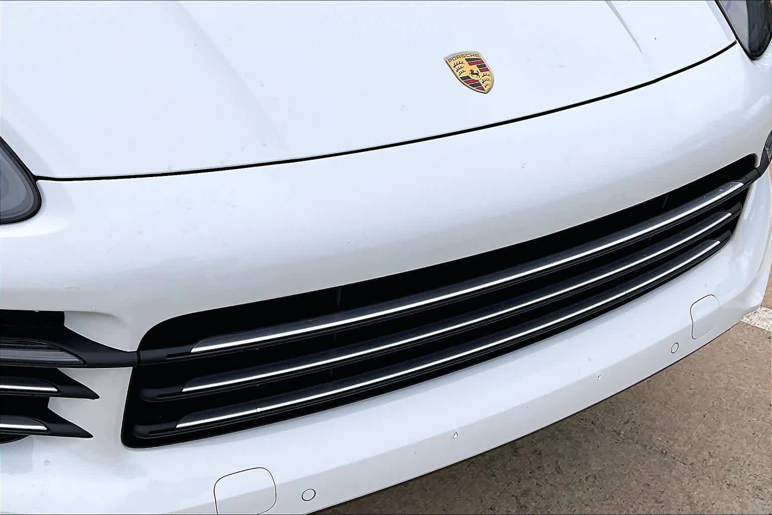 Used 2023 Porsche Cayenne AWD/4WD image 29