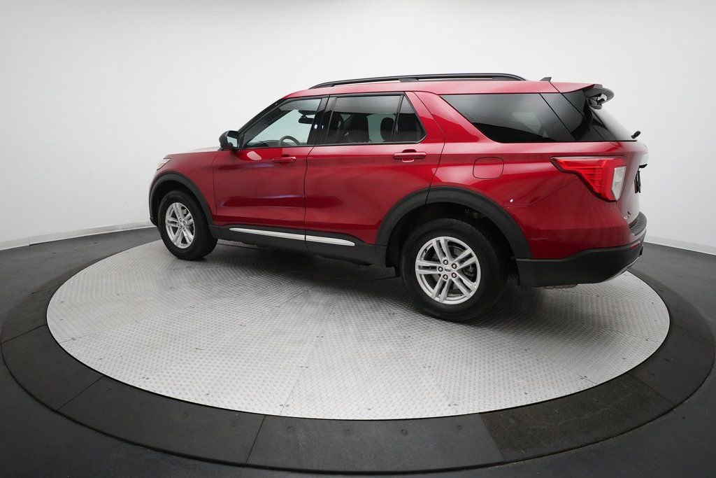Used 2023 Ford Explorer XLT w/ Equipment Group 202A image 12