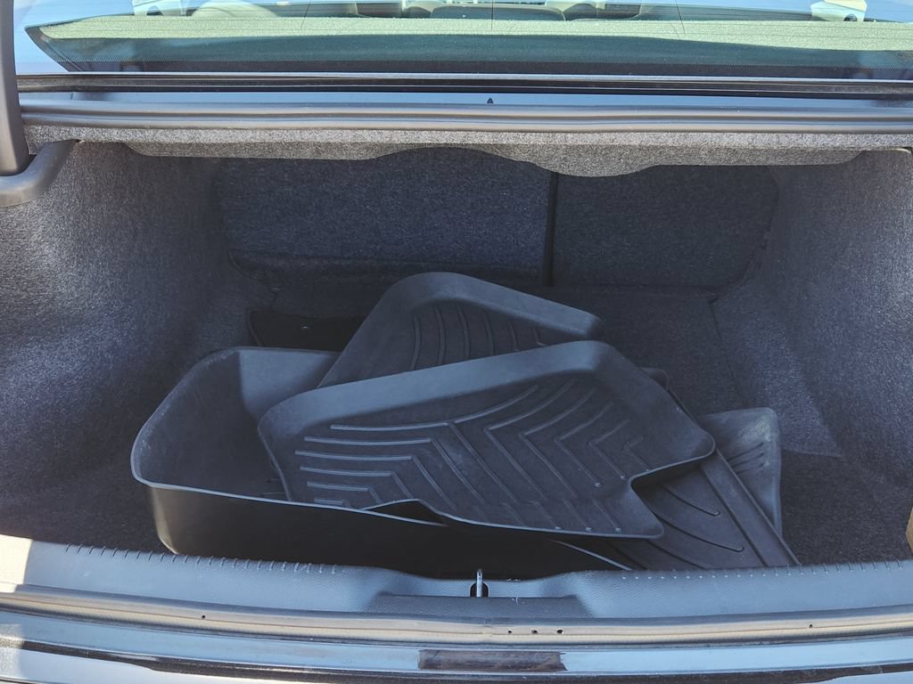 Used 2023 Chrysler 300 C RWD image 13