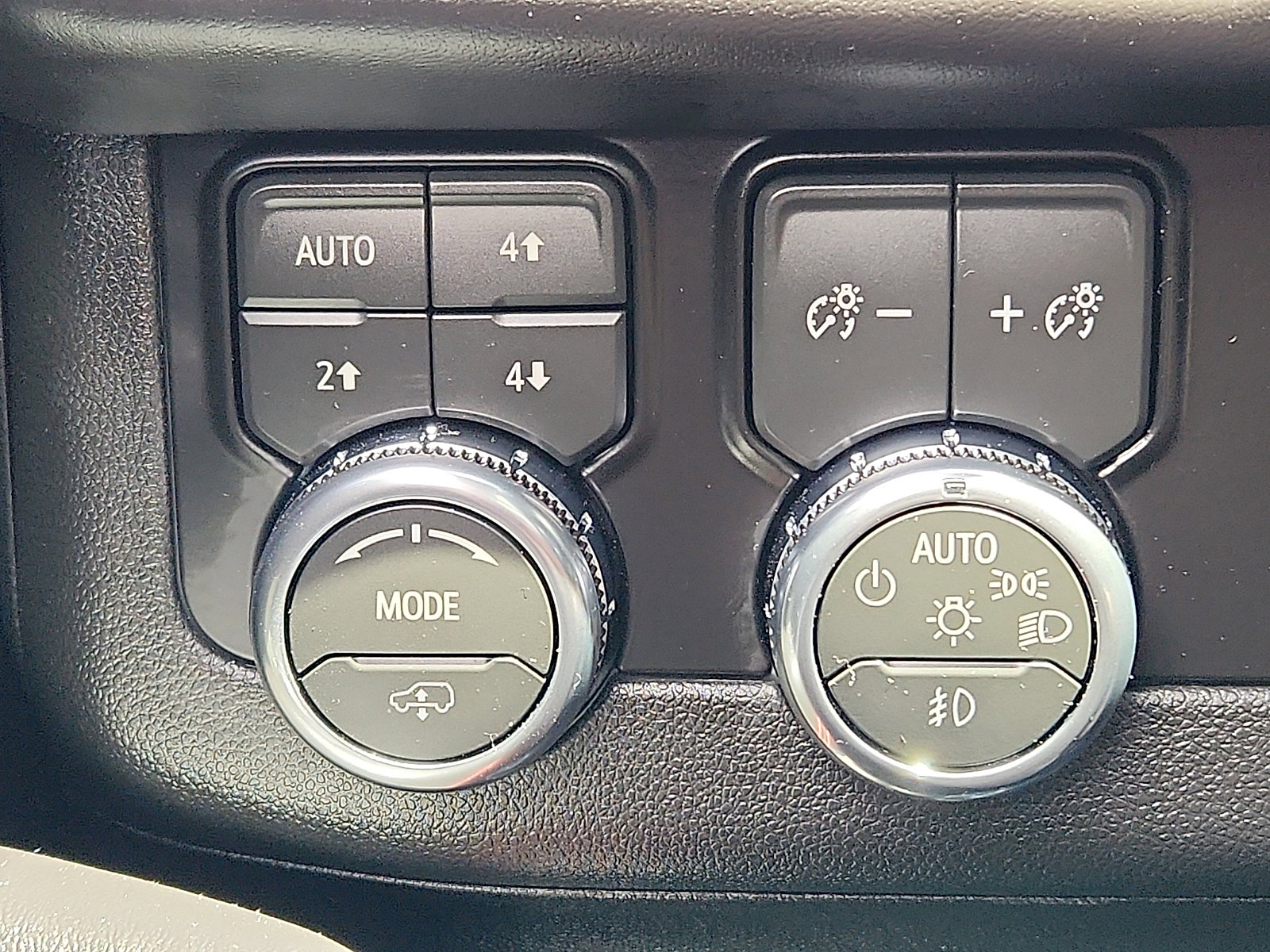 Used 2026 GMC Yukon AT4 Ultimate AWD/4WD image 27