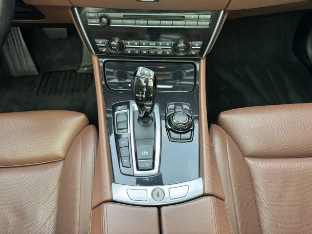 Used 2013 BMW 550i Gran Turismo xDrive AWD/4WD image 39