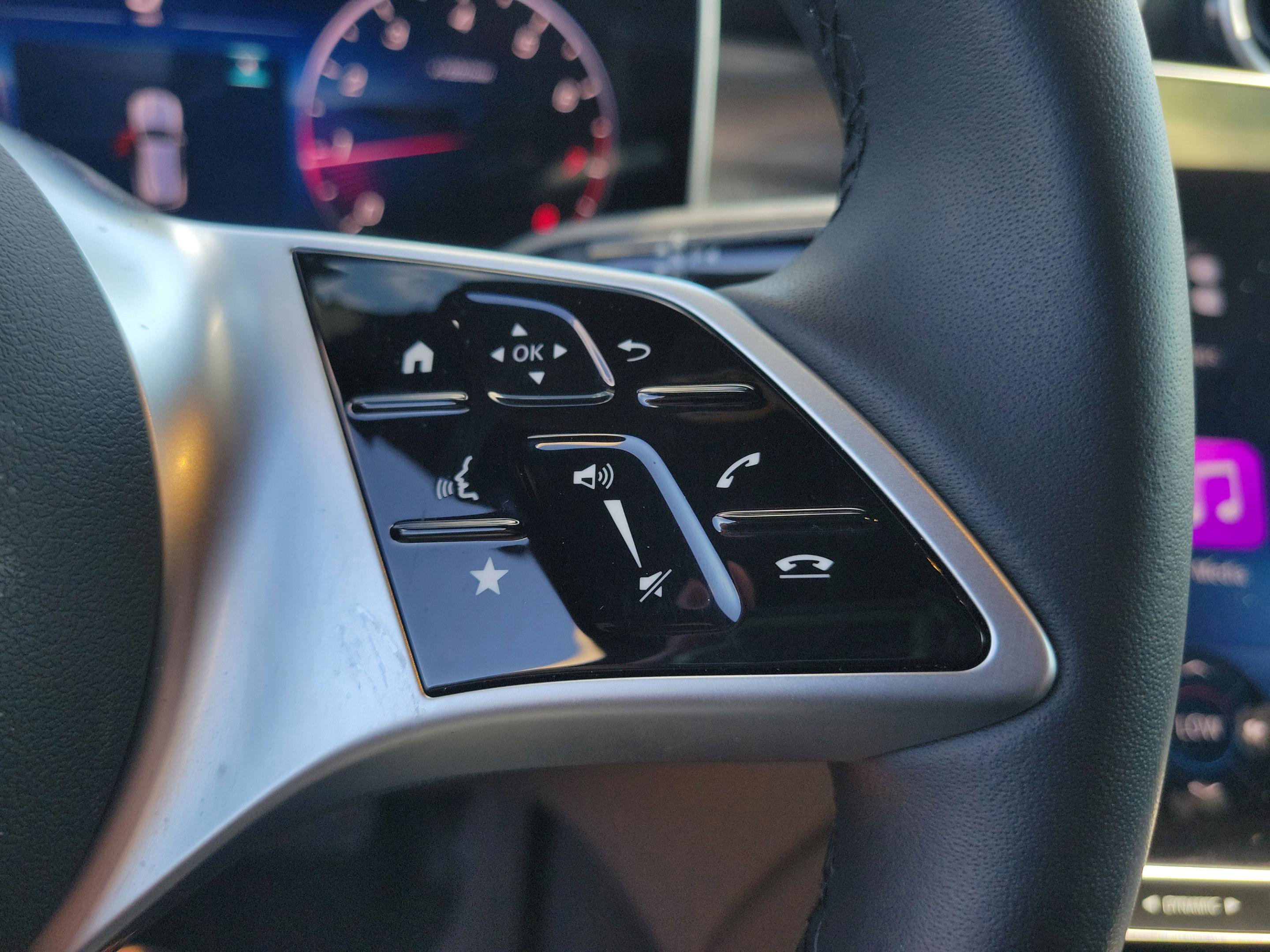 Certified 2025 Mercedes-Benz GLC 300 image 26