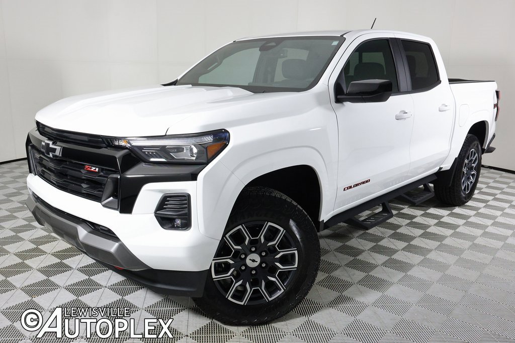 Used 2024 Chevrolet Colorado Z71 w/ Z71 Convenience Package 2 image 1