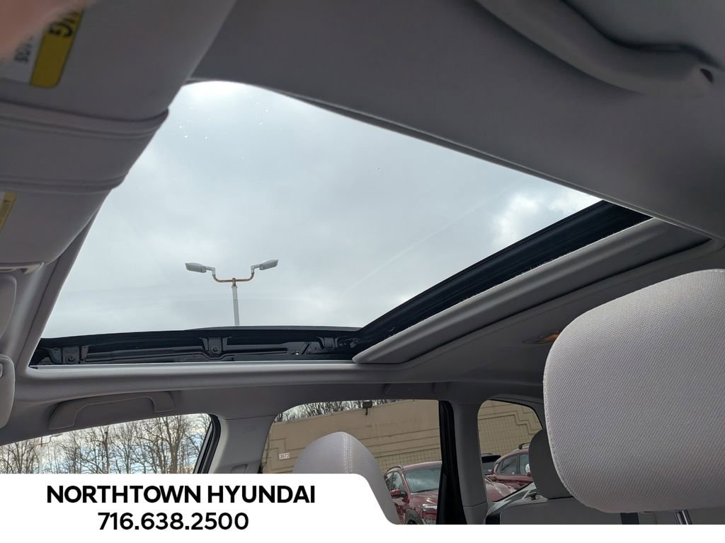 Used 2018 Subaru Forester 2.5i Premium w/ All-Weather Package image 9