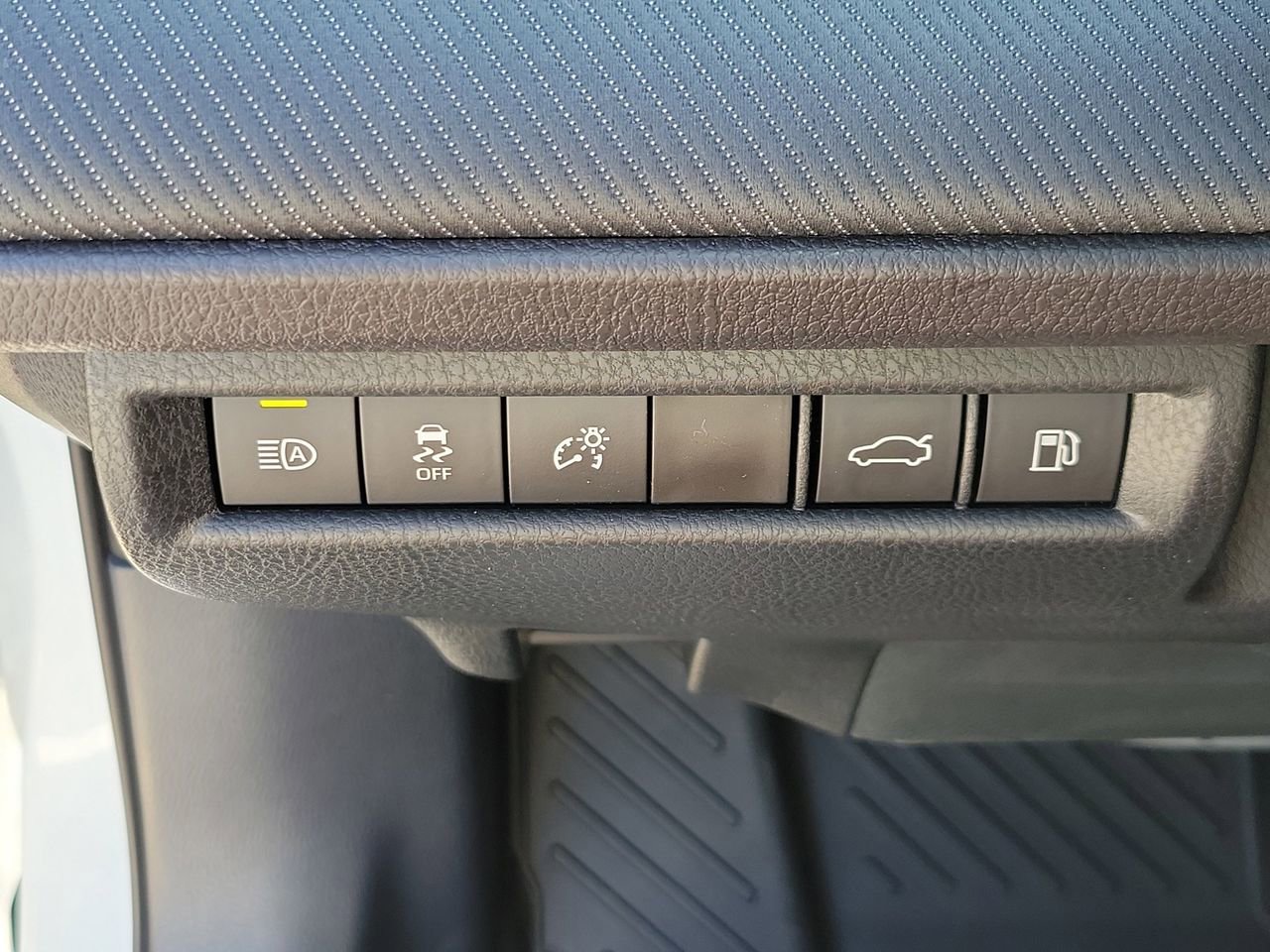 New 2026 Toyota Camry SE FWD image 31