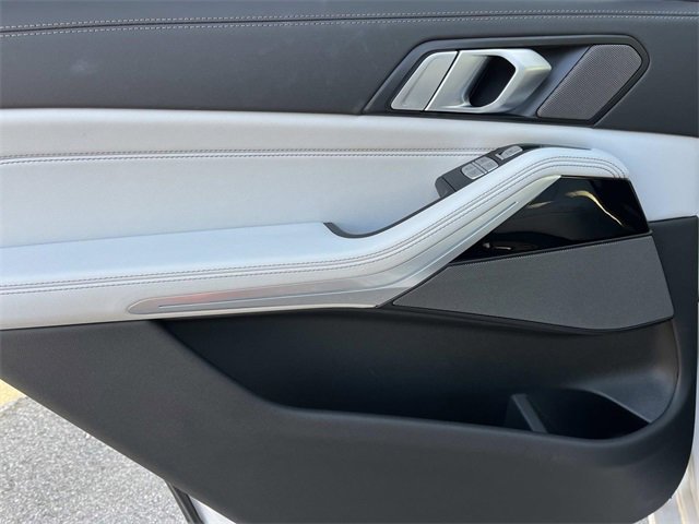 Used 2024 BMW X7 xDrive40i w/ Executive Package image 20