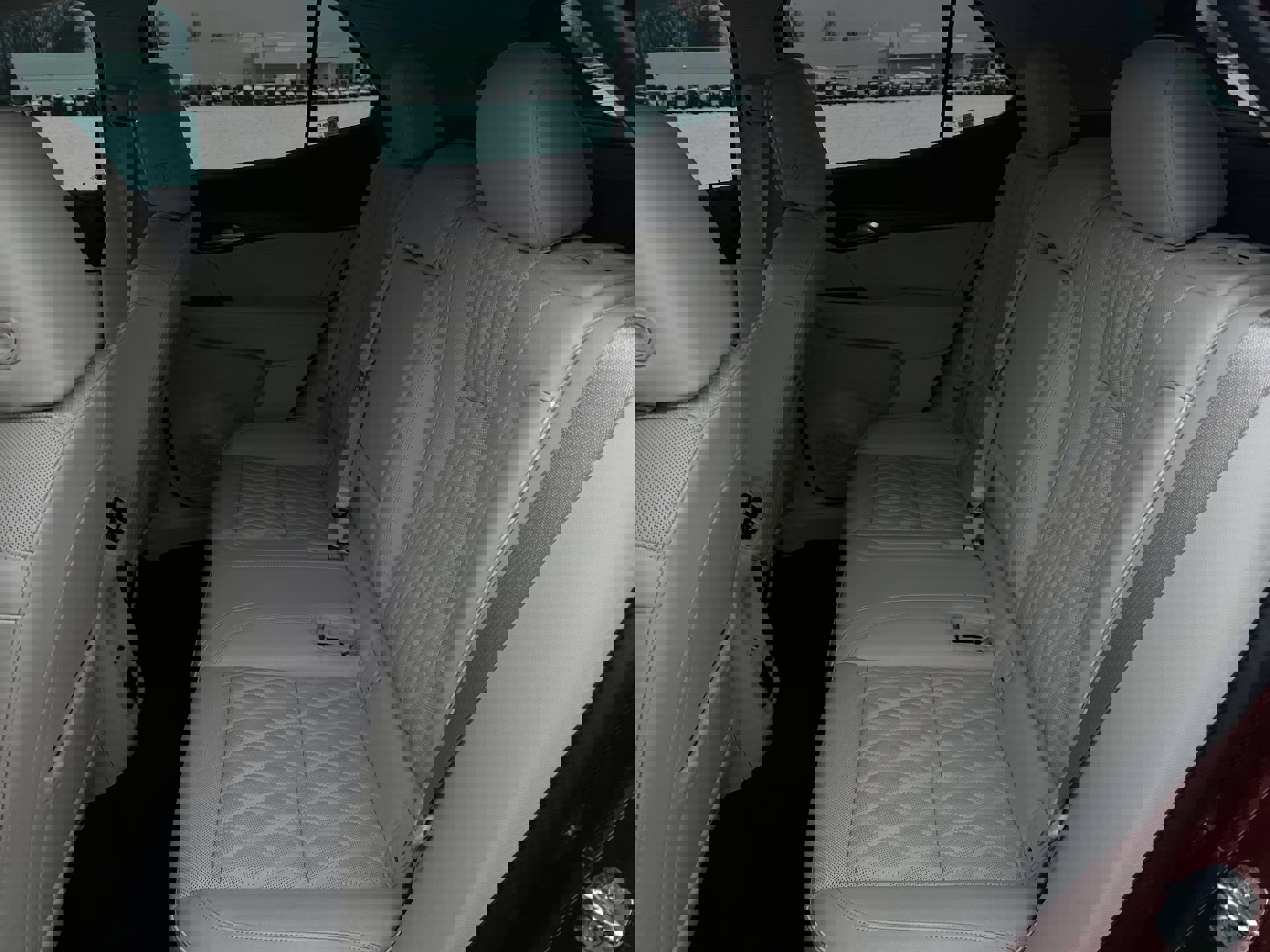 Certified 2021 Buick Envision Avenir w/ Technology Package II image 26