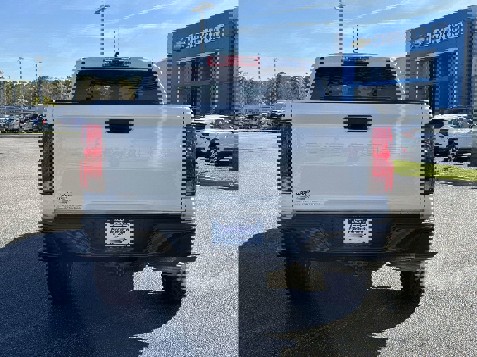 Used 2023 Chevrolet Colorado W/T w/ Advanced Trailering Package image 9