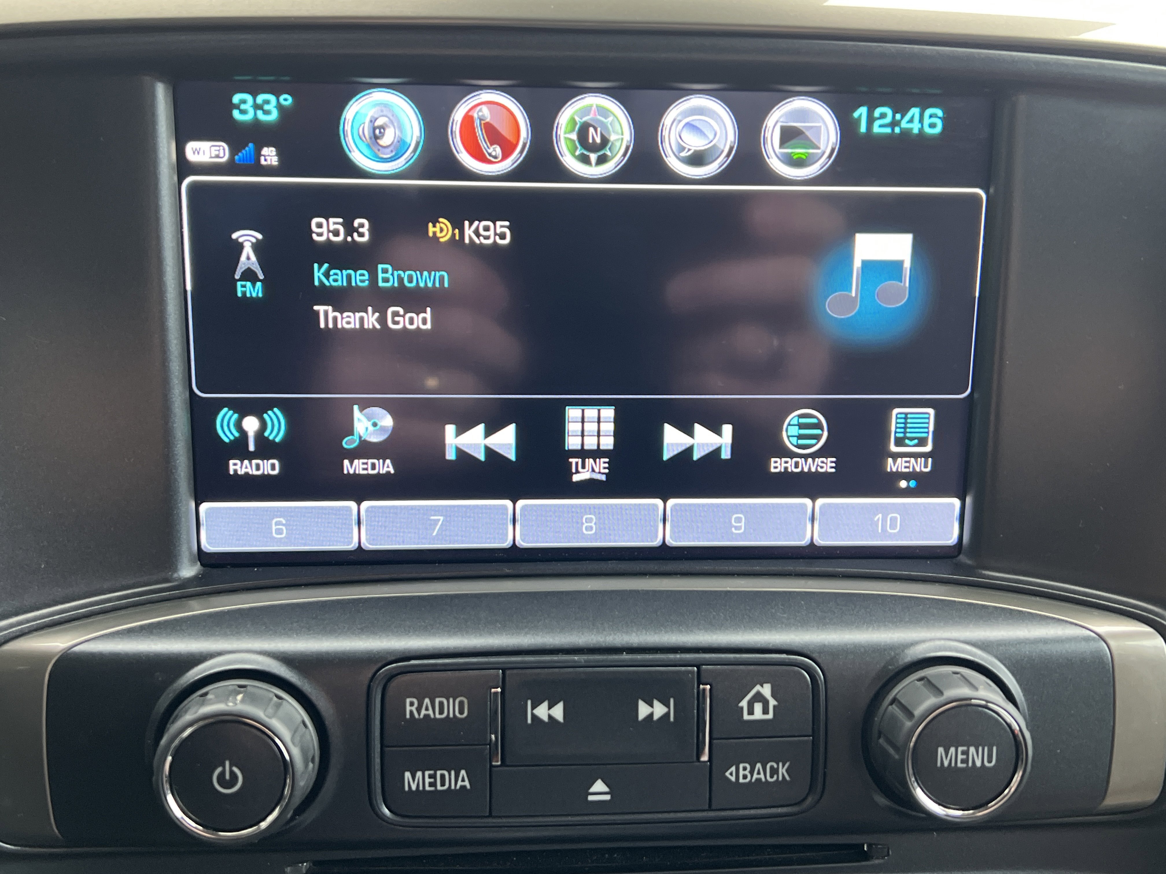 Used 2018 Chevrolet Silverado 1500 High Country image 23