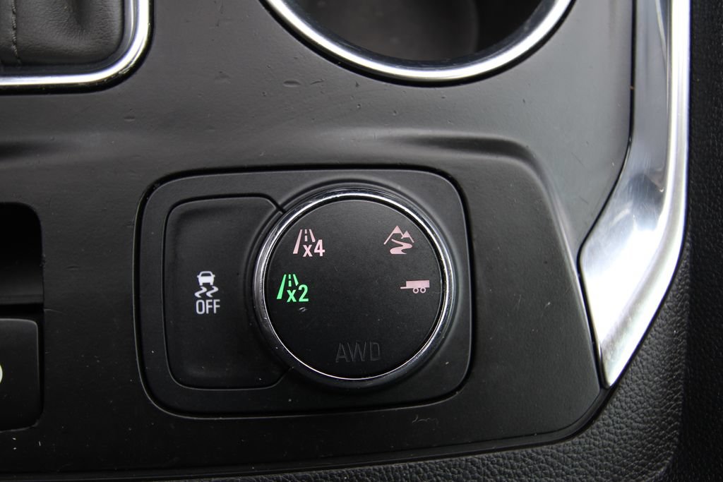 Used 2019 Chevrolet Traverse LT w/ LPO, Blackout Package AWD/4WD image 29