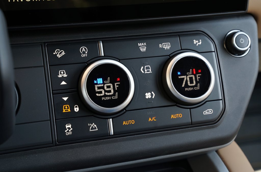 New 2026 Land Rover Defender 110 X AWD/4WD image 29