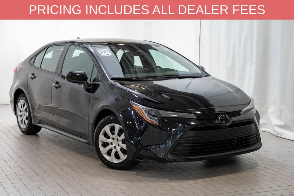 Used 2024 Toyota Corolla LE FWD image 1