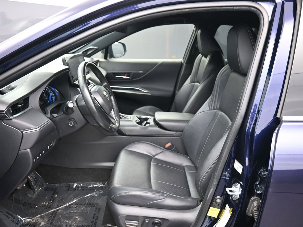 Certified 2021 Toyota Venza Limited w/ Advanced Technology Package image 18