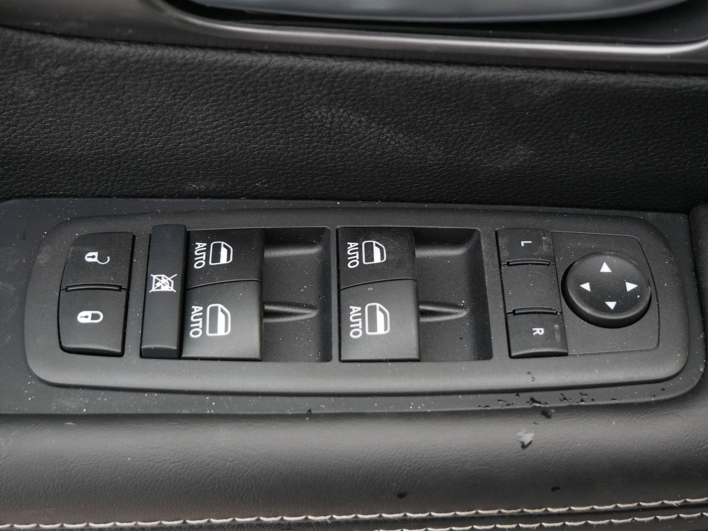 New 2026 Chrysler Voyager LX FWD image 13