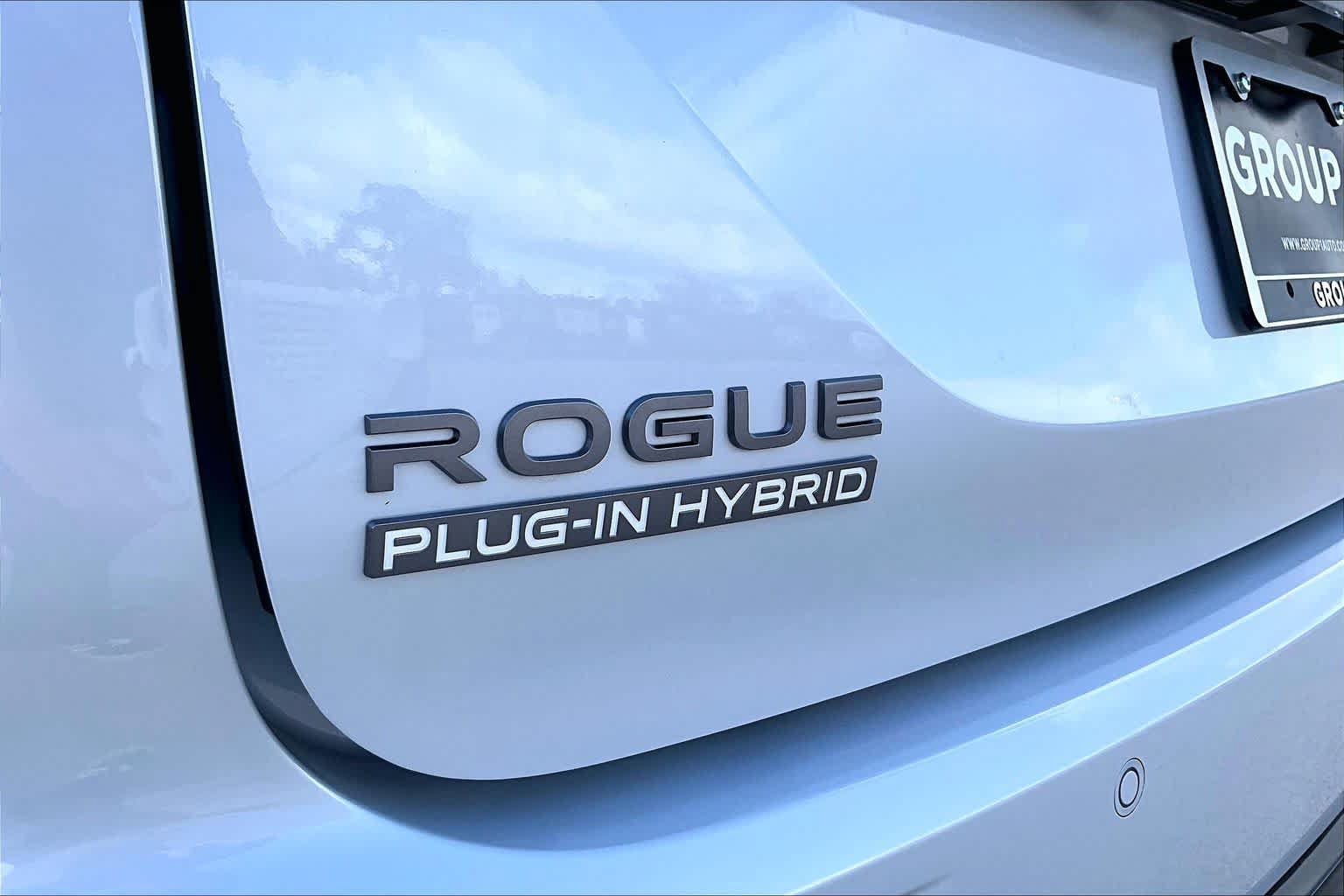 Used 2026 Nissan Rogue SL w/ Family Package AWD/4WD image 15