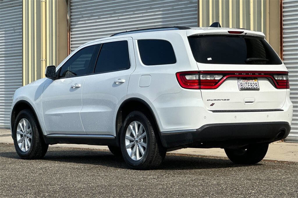 Used 2020 Dodge Durango SXT image 4