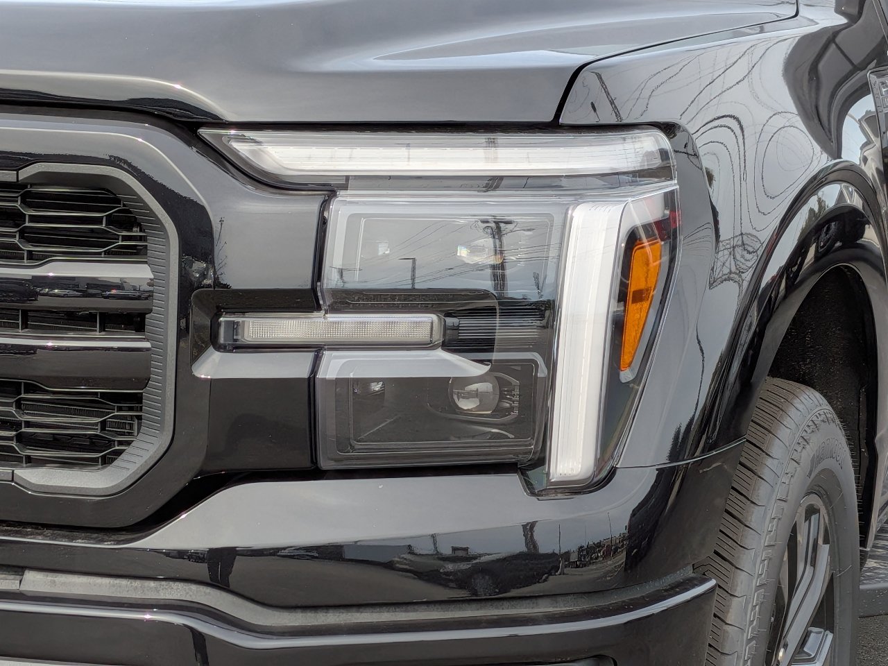 New 2026 Ford F150 Lariat w/ Equipment Group 501A Mid AWD/4WD image 9