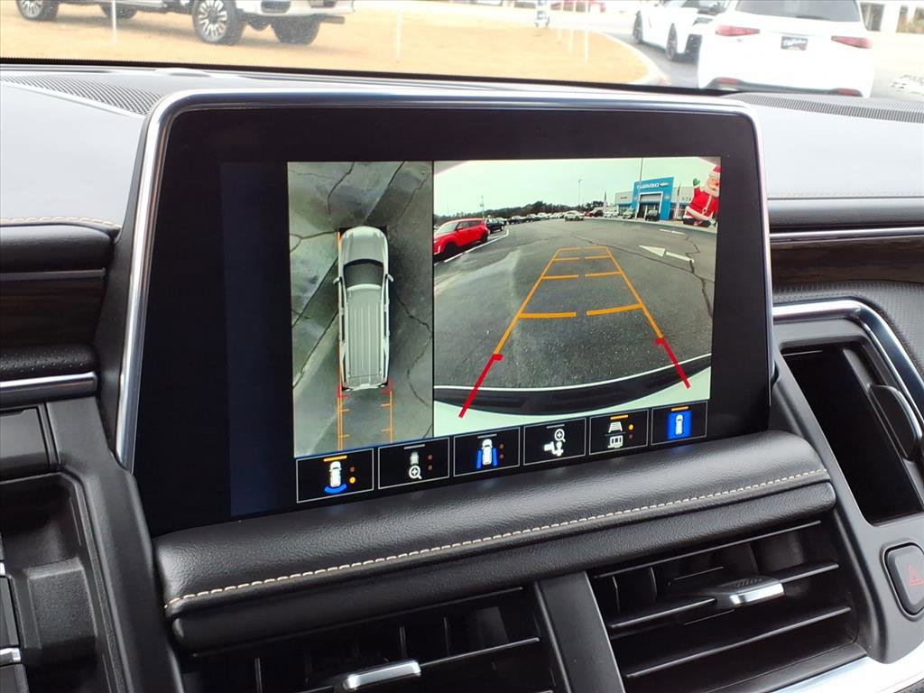 Used 2023 Chevrolet Suburban Premier image 11
